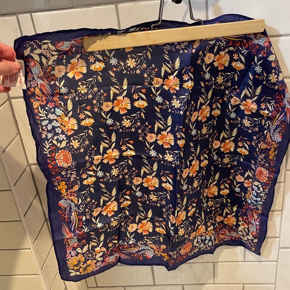 Vismaya 100% Silk Scarf - Blue Floral - Picture 1 of 3